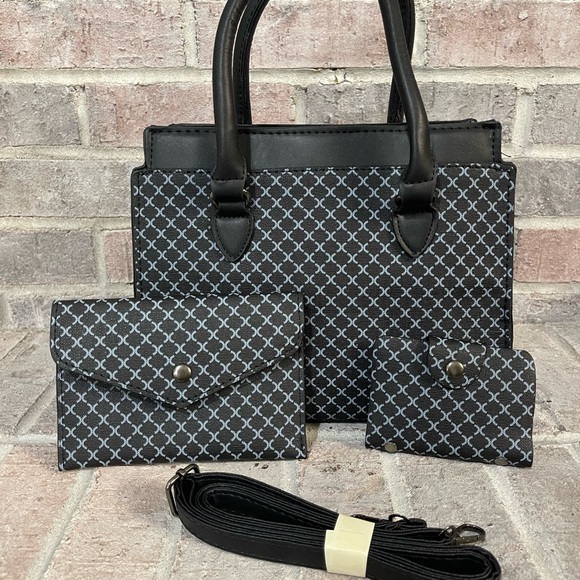 None Handbags - Elegant Black/Blue Patterned Handbag Set